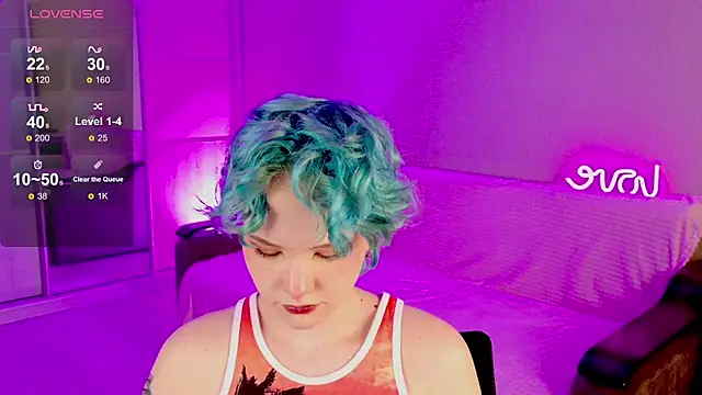 School Love online show from February 12, 1:06 pm