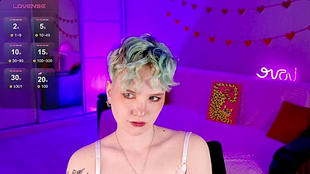 School Love online show from March 16, 4:12 pm