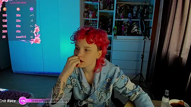 Snapshot of School_Love chatting on May 10, 7:13 am School Love online show from May 10, 7:13 am