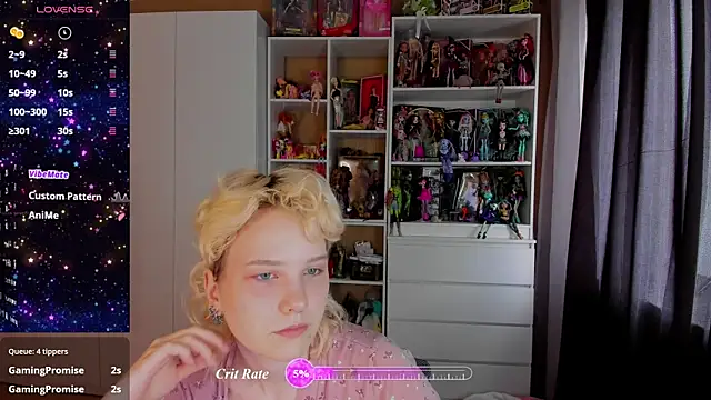 School Love online show from July 27, 9:49 am