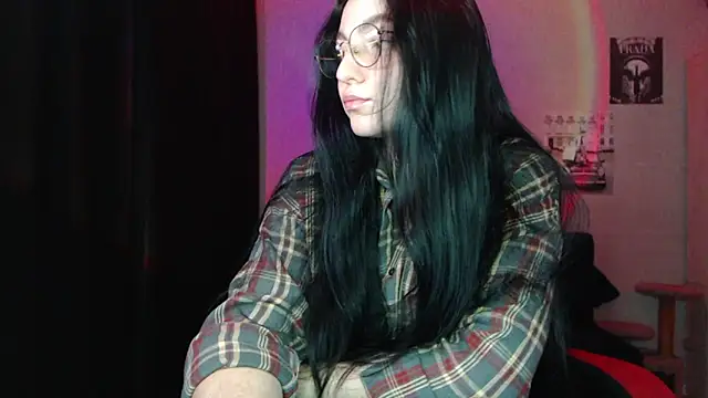 Snapshot of Fluffy_Tiffy chatting on November 14, 11:35 pm Fluffy Tiffy online show from November 14, 11:35 pm