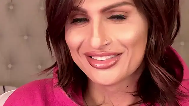 Snapshot of xprettysmilex chatting on January 22, 1:53 am xprettysmilex online show from January 22, 1:53 am