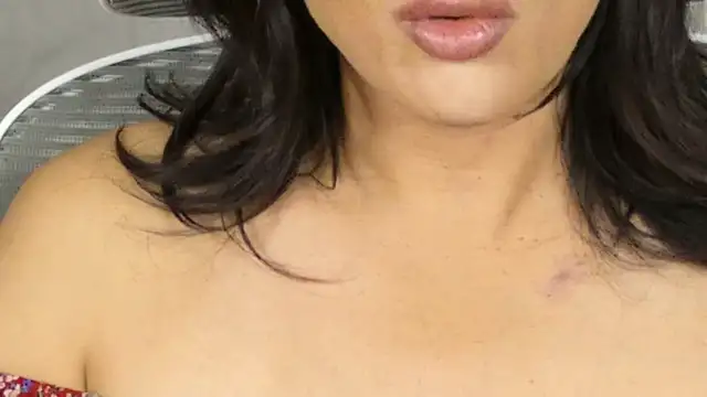 Snapshot of xprettysmilex chatting on November 26, 9:05 pm xprettysmilex online show from November 26, 9:05 pm