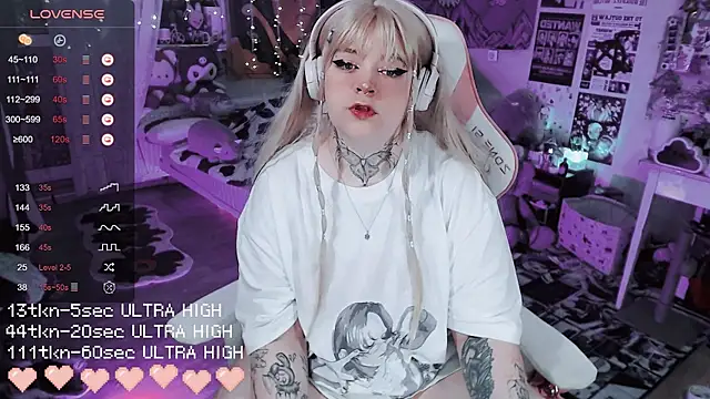 noori  hope online show from December 19, 8:27 pm