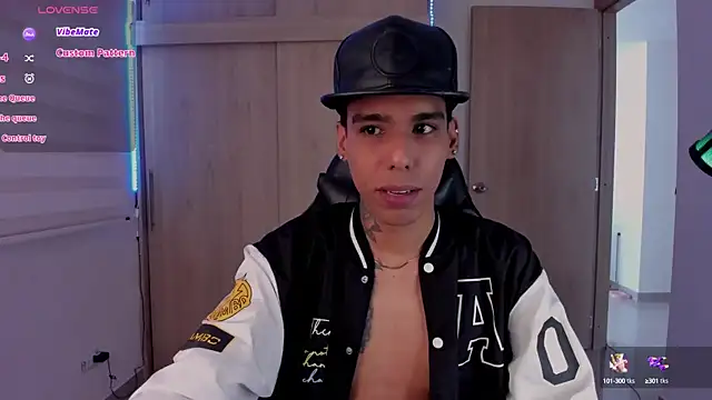 aldrinwhite online show from January 11, 9:57 pm