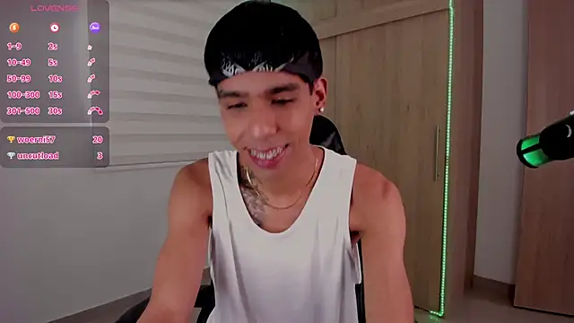 aldrinwhite online show from January 26, 5:13 pm