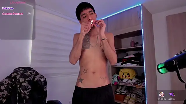 aldrinwhite online show from February 5, 9:29 pm