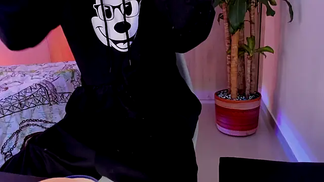 aldrinwhite online show from November 19, 2:39 pm