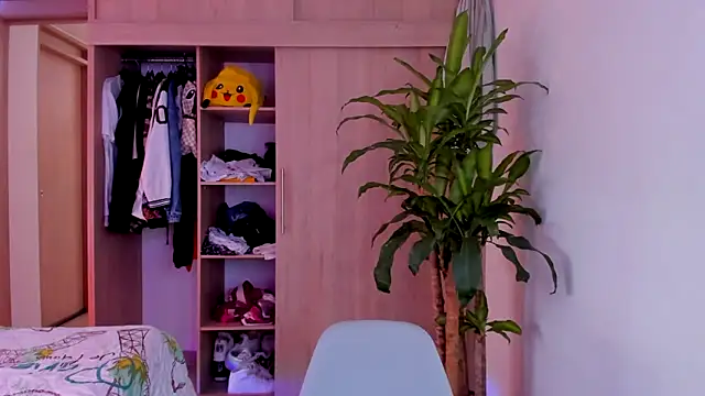 aldrinwhite online show from November 24, 5:34 pm