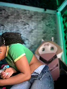 Snapshot of Melany_Williams chatting on November 14, 1:21 pm Melany Williams online show from November 14, 1:21 pm