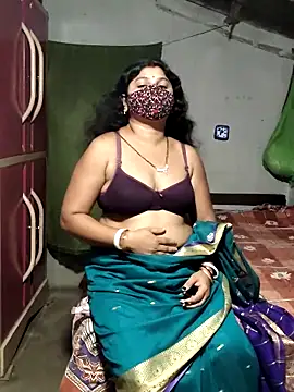 Snapshot of Mourani24 chatting on May 23, 5:39 pm Mourani24 online show from May 23, 5:39 pm