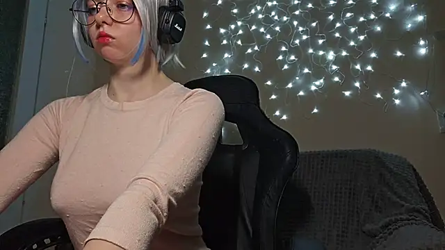 Snapshot of DanaWard chatting on December 24, 9:55 pm DanaWard online show from December 24, 9:55 pm