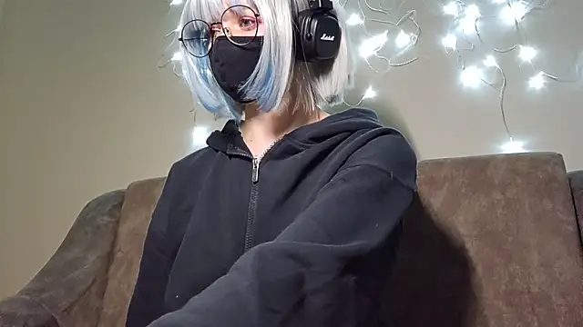 Snapshot of DanaWard chatting on September 15, 8:42 pm DanaWard online show from September 15, 8:42 pm