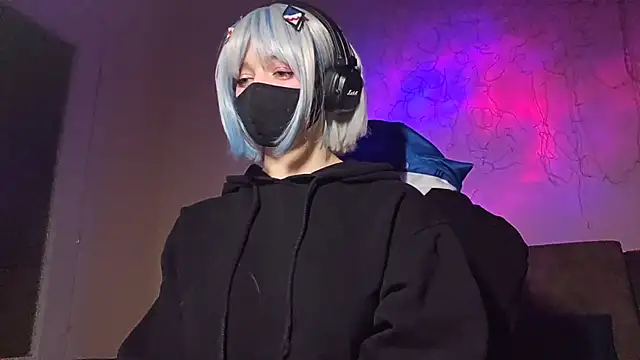 Snapshot of DanaWard chatting on November 5, 8:09 pm DanaWard online show from November 5, 8:09 pm