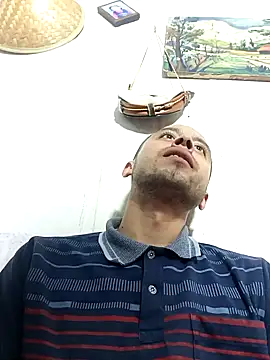 Snapshot of Mich_Stev9524 chatting on November 29, 10:35 pm Mich Stev9524 online show from November 29, 10:35 pm