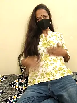 Snapshot of indian_yourshreya69 chatting on October 17, 5:32 am indian yourshreya69 online show from October 17, 5:32 am