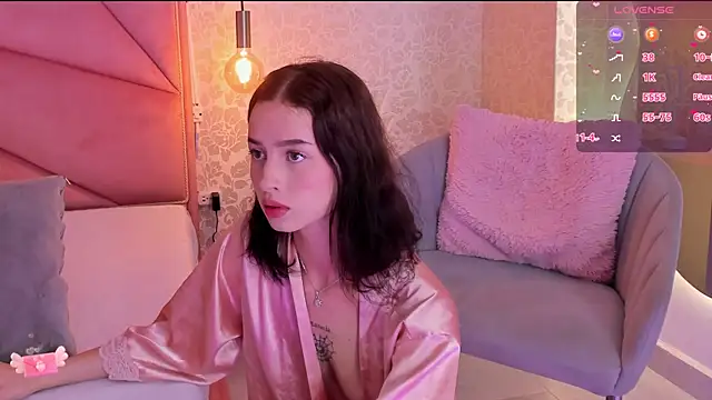 Snapshot of salome-brown chatting on December 10, 5:11 pm salome-brown online show from December 10, 5:11 pm