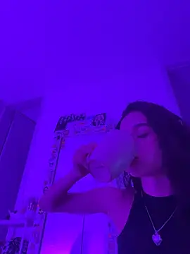 Snapshot of salome-brown chatting on March 6, 11:56 pm salome-brown online show from March 6, 11:56 pm