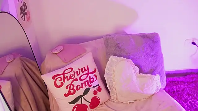 Snapshot of salome-brown chatting on March 12, 8:15 pm salome-brown online show from March 12, 8:15 pm