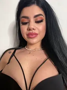 Snapshot of Ameliablack_1 chatting on January 3, 11:01 pm Ameliablack 1 online show from January 3, 11:01 pm