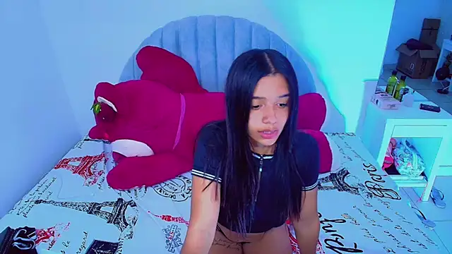 Snapshot of charlotte_0309 chatting on December 2, 11:11 pm charlotte 0309 online show from December 2, 11:11 pm