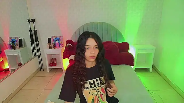 Snapshot of charlotte_0309 chatting on March 2, 2:13 pm charlotte 0309 online show from March 2, 2:13 pm