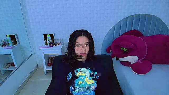 Snapshot of charlotte_0309 chatting on April 26, 3:59 am charlotte 0309 online show from April 26, 3:59 am