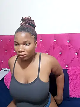 Snapshot of SexyHipsStar chatting on November 15, 4:36 pm SexyHipsStar online show from November 15, 4:36 pm