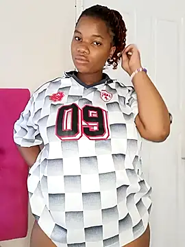 Snapshot of SexyHipsStar chatting on November 24, 2:06 pm SexyHipsStar online show from November 24, 2:06 pm