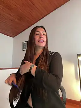 emmily d online show from April 25, 6:49 pm