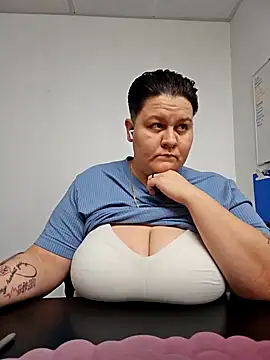 Snapshot of DevilDahm chatting on January 31, 9:37 pm DevilDahm online show from January 31, 9:37 pm