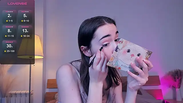 PollyBeev online show from February 13, 11:17 am