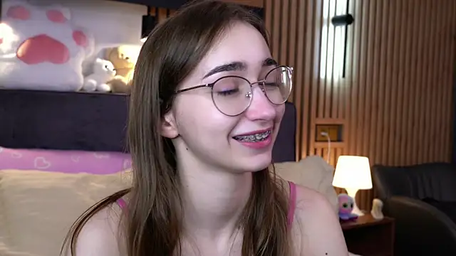 PollyBeev online show from November 16, 7:25 am