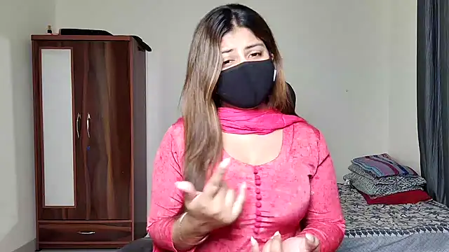 Hoty-Shivangi online show from March 12, 7:31 pm