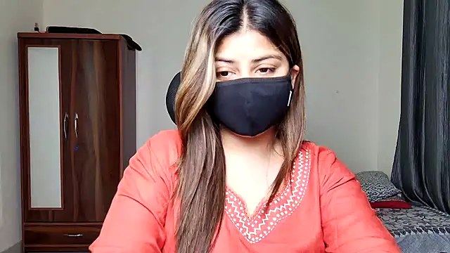 Hoty-Shivangi online show from March 15, 7:42 pm