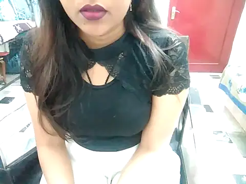 Snapshot of aarushi_sharmaa chatting on February 15, 3:31 am aarushi sharmaa online show from February 15, 3:31 am