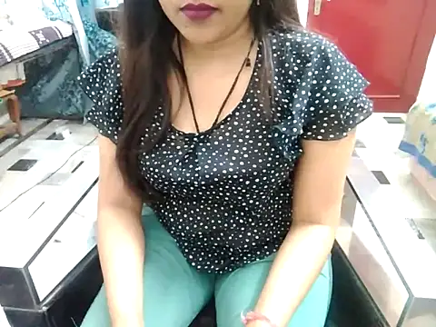 Snapshot of aarushi_sharmaa chatting on February 19, 1:50 pm aarushi sharmaa online show from February 19, 1:50 pm