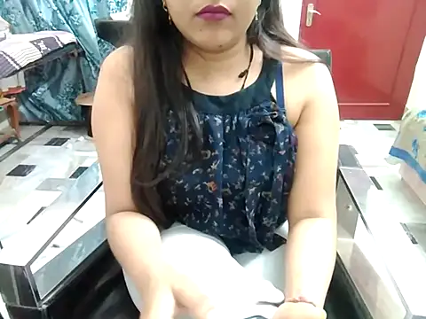 Snapshot of aarushi_sharmaa chatting on February 20, 5:29 pm aarushi sharmaa online show from February 20, 5:29 pm