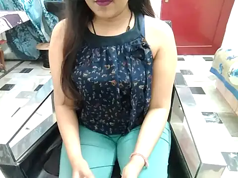 Snapshot of aarushi_sharmaa chatting on February 23, 7:07 pm aarushi sharmaa online show from February 23, 7:07 pm