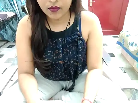 Snapshot of aarushi_sharmaa chatting on February 26, 1:32 am aarushi sharmaa online show from February 26, 1:32 am