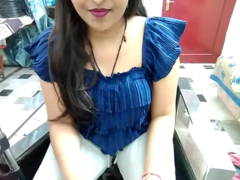 Snapshot of aarushi_sharmaa chatting on February 26, 3:41 pm aarushi sharmaa online show from February 26, 3:41 pm