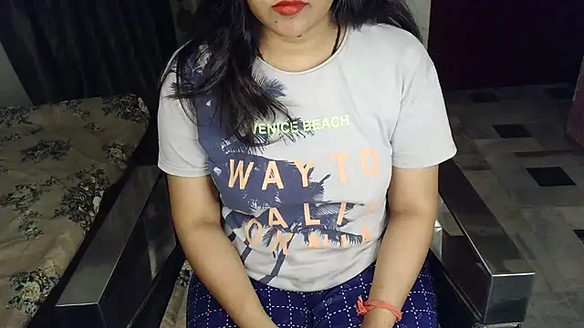 Snapshot of aarushi_sharmaa chatting on October 18, 5:25 pm aarushi sharmaa online show from October 18, 5:25 pm