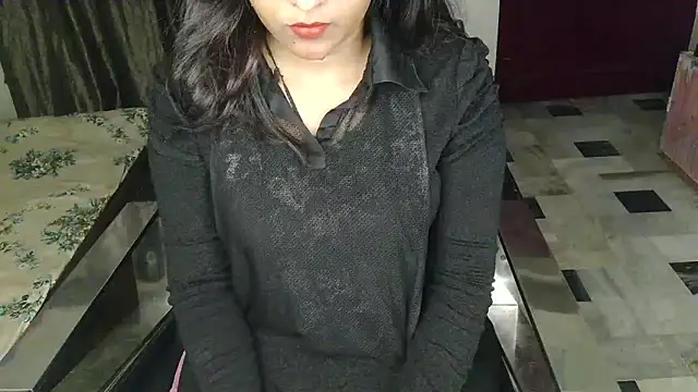 Snapshot of aarushi_sharmaa chatting on November 27, 3:47 pm aarushi sharmaa online show from November 27, 3:47 pm