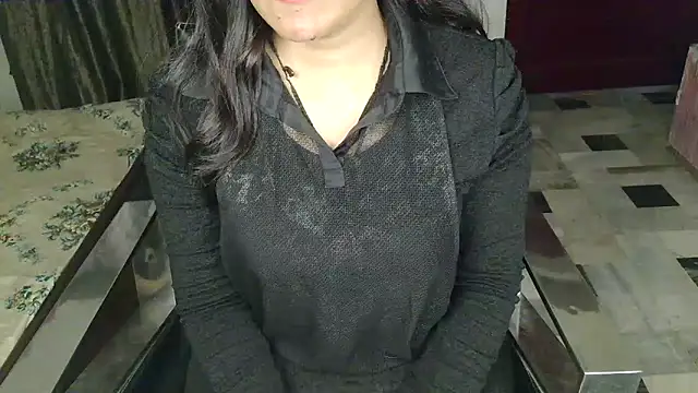 Snapshot of aarushi_sharmaa chatting on November 28, 3:53 am aarushi sharmaa online show from November 28, 3:53 am