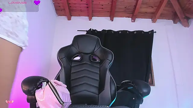 Snapshot of Daila_20_ chatting on September 27, 12:32 pm Daila 20 online show from September 27, 12:32 pm