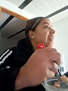 Snapshot of Daila_20_ chatting on September 28, 1:05 pm Daila 20 online show from September 28, 1:05 pm