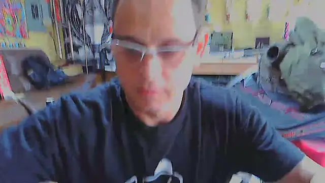 Buffshagswell online show from February 7, 6:33 pm