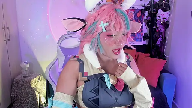 Snapshot of cutepie_uwu_ chatting on October 3, 1:02 am cutepie uwu online show from October 3, 1:02 am