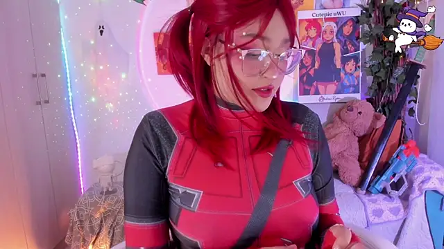 Snapshot of cutepie_uwu_ chatting on December 20, 12:18 am cutepie uwu online show from December 20, 12:18 am