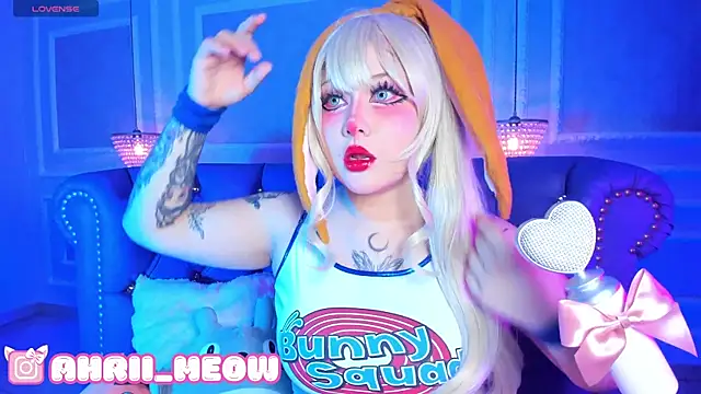 Snapshot of AHRI_LEE chatting on January 19, 1:43 am AHRI LEE online show from January 19, 1:43 am